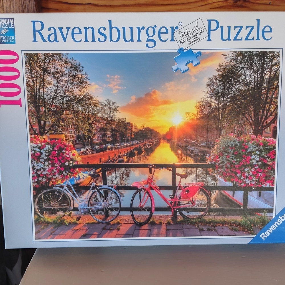 2 Ravensburger Puzzles-1000 Pieces Each - Picture 3 of 9